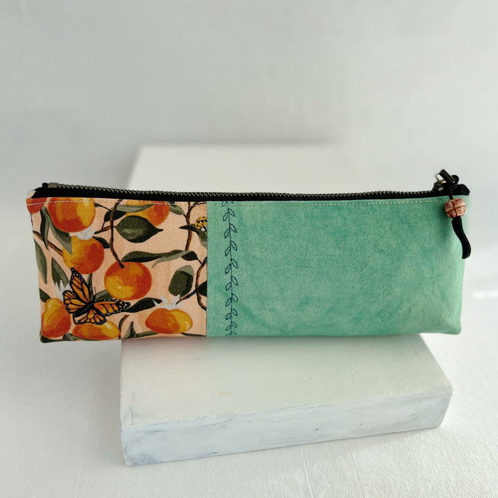 Zip Bag Pouch - For Art Pens, Paintbrushes, Markers and More