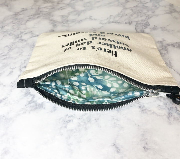 Canvas Zip Bag Lined - Focused and Unimpressed