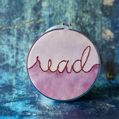 read - single word hoop art